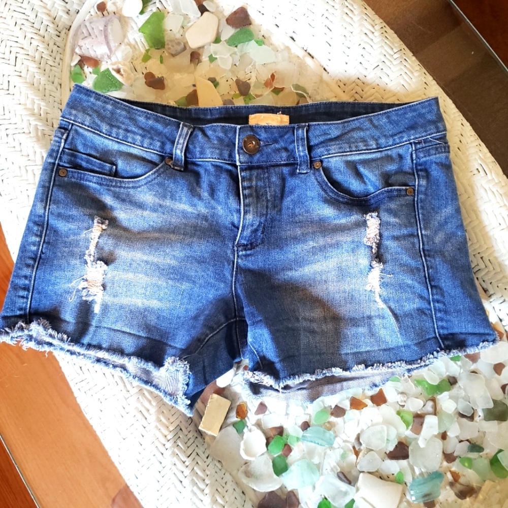 O'neill Juniors jean distressed shorts size 11.